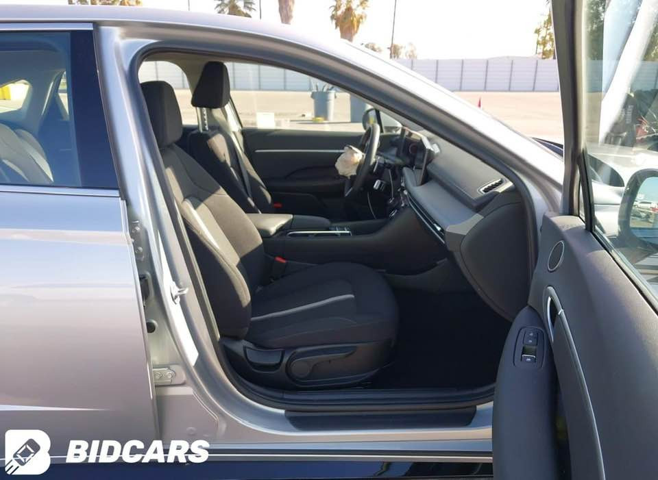 *هونـداي سوناتــا موديـ2024ـل*
*السعر158$مصلح واصل للميناء*
ترهم حره ترهم شهداء
*********** اخذله صوره وتعال خاص 
حجز مفتوح
