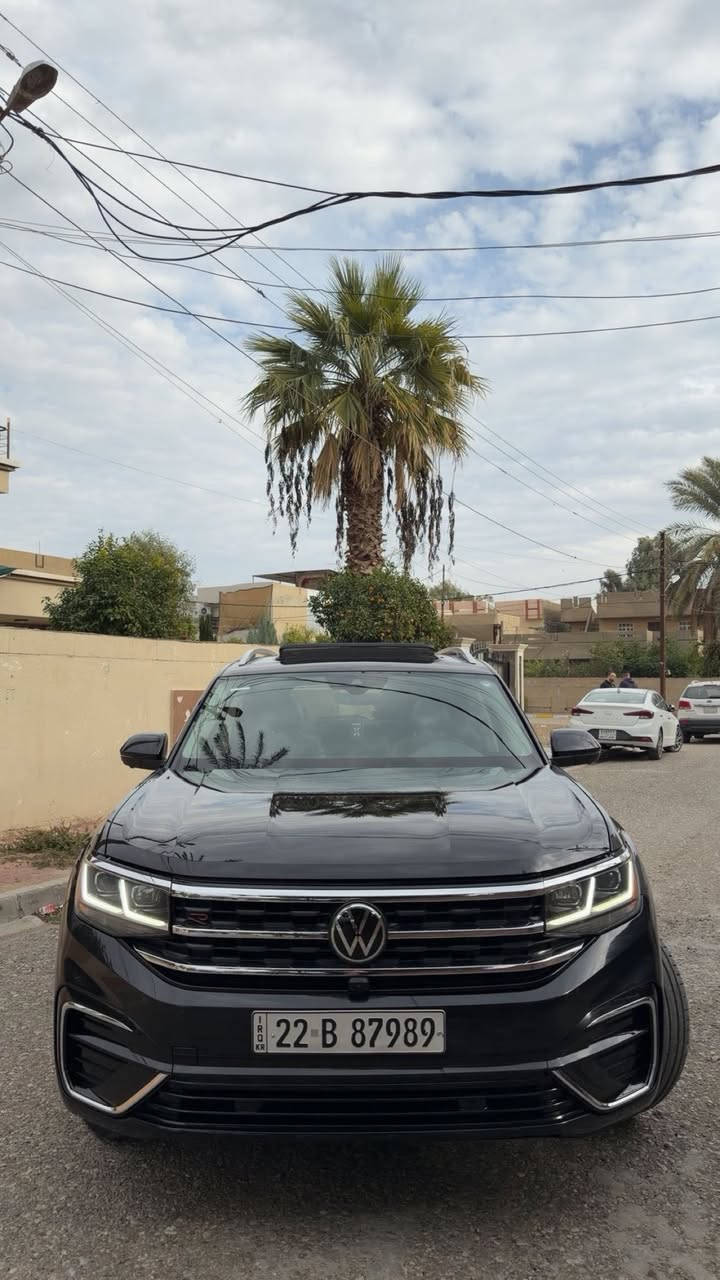 Volkswagen Atlas sel premium R/line 2022 V6 - 4montion 

اطلس سيل بريميوم ارلاين 

فول فول مواصفات واحد علی واحد 5 كامرات 360 درجة 7 راكب 

حادثها جاملغ وباب هلال مالهم فقط فقط الهلال يعني مو كامل ايرباك برده فقط بجم امامي وخلفي كبس .

ماشية 54 كم مو ميل

لون اسود  - فور ويل 

بانوراما - 360 درجة كاميرا - داخل VIP ملكي 

 رادار امامي خلفي مراية - نقطة عمياء 

بصمة - تشغيل عن بعد - مراية شفت 

كشن كهربائي و تدفئة و تبريد كشن خزن  حتى كشنات خلفيه تدفئه تبريد مركزي 

بريك بصمة - (اوتوبارك )- صندوق شفت  

حساسات امامية و خلفي و مراية - تبريد 3مقعد داخل VIP

كير و محرك و كهربائي بشرط  

مرقم أربيل سنوية باسمي تحويل ثاني يوم 

السعر 302وبي مجال بسيط 

***********
واتساب موجود
