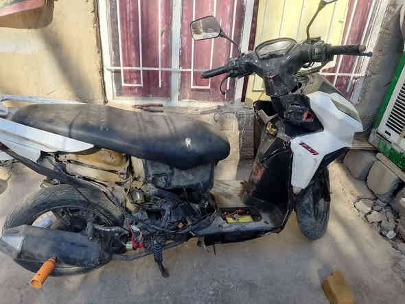 سلام عليكم دراجه للبيع متروك ماتشتغل رقمي ***********
