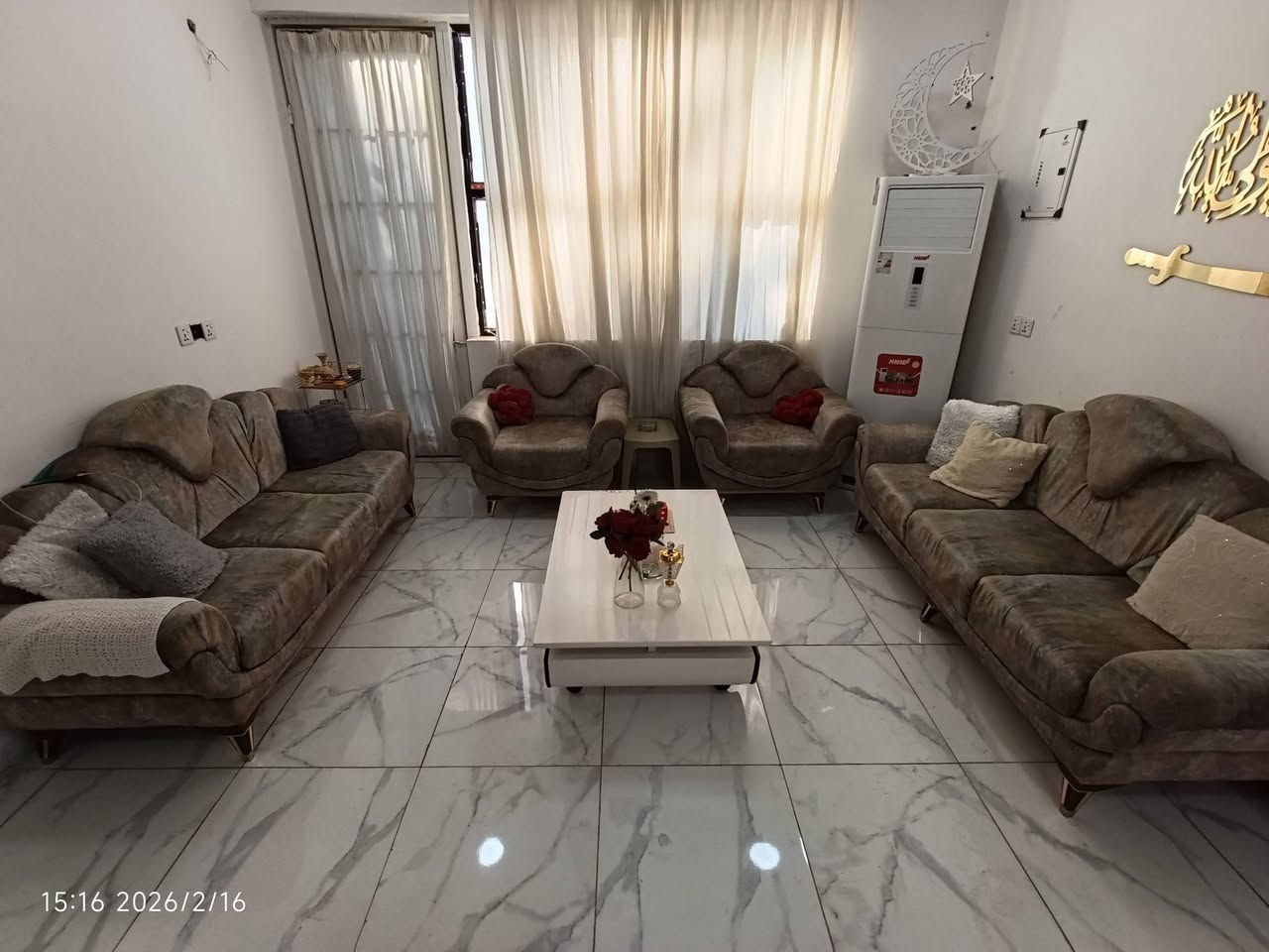 تخم نظيف للبيع ب300 جسر ديالى ***********
