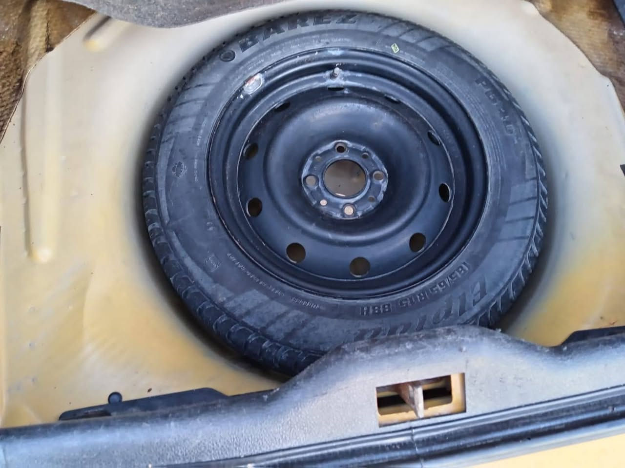 سلام عليكم.
سمند  موديل 2011 محور كورلا ياباني 
مكينه اقتصاديه 1600 (1NZ)
رقم ميسان السنوية 2025 نافذة صفر غرامات 
• منظومة تبريد كاملة جديدة
• رديتر + جويتر جديد
• نوزلات جديد ويا مسطرة
• حساسات جديدة
• بلكات NGK جديدة
 كويلات مجددة
• فلتر بنزين جديد
• منظومة بنزين مصروفة عليها
• كهربائيات كاملة شغالة
• زنون لايت أصلي
• سنتر لوك جديد
• قفالات بيبان جديدة
. تايرات جدد
• حدادية مرتبة
• دوشمة جديدة
السيارة اقتصادية بالبنزين
السعر 35


**إذا كنت صاحب هذا الإعلان وتريد حذفه لأي سبب، رجاءا أرسل رسالة إلى الدعم الفني**