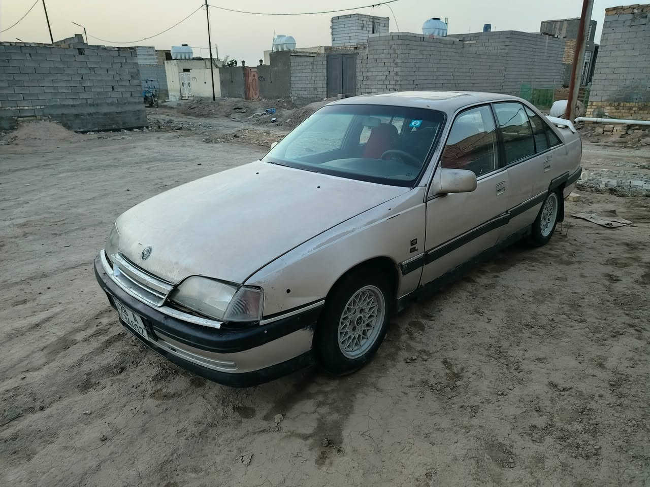 اوبل اوميكا للبيع مديل ٩٣ رقم  جديد واير بلك + بلكات +بخاخات +قبق ديلكو +كويل كله جديد. كهربائيات كله شغاله تخم تاير بيهه  صدر صارلي ١٥ يوم مبدله.. كيره مشروط ومحركه بي كازكت بيعك كايم .. اخياسات ملكطه مكاني الدوانيه الحمزه الشرقي ومالكه يمي .. سعره ١٩ وبيهه مجال كل تفاصيل السياره مذكوره *********** ٠
