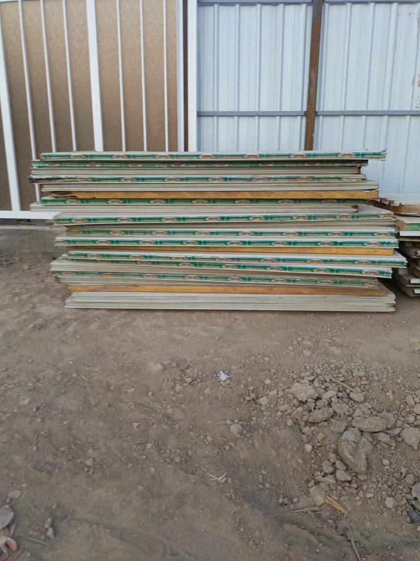 السلام عليكم ورحمه الله وبركاته سندويج مستخدم طول مترين و45 العدد 20 قطعه سعر المتر.  6.   دينار المكان حله عوفي طفيل ال خماس رقم تلفون بي واتساب ***********
