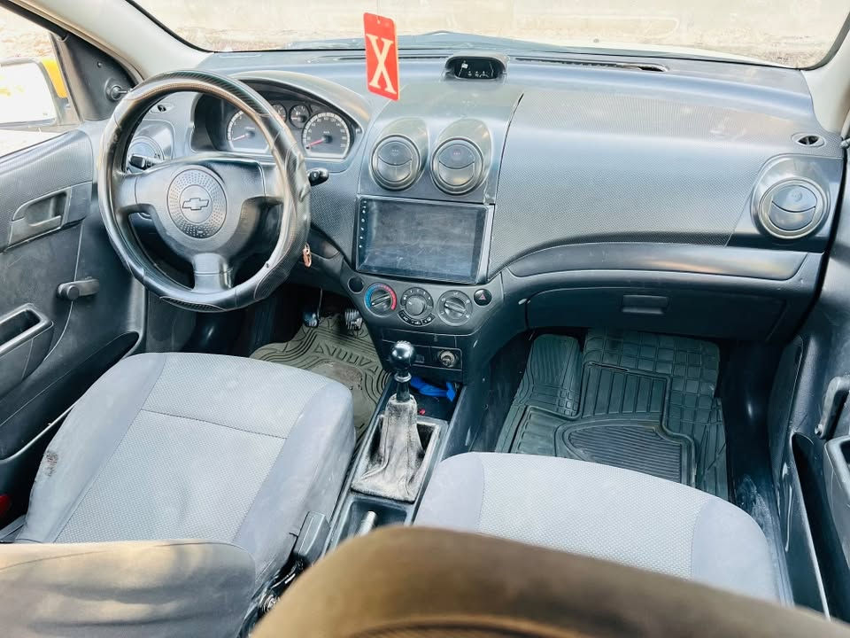 سلام عليكم أفيو للبيع موديل 20008  مكلف بلنشر ***********

