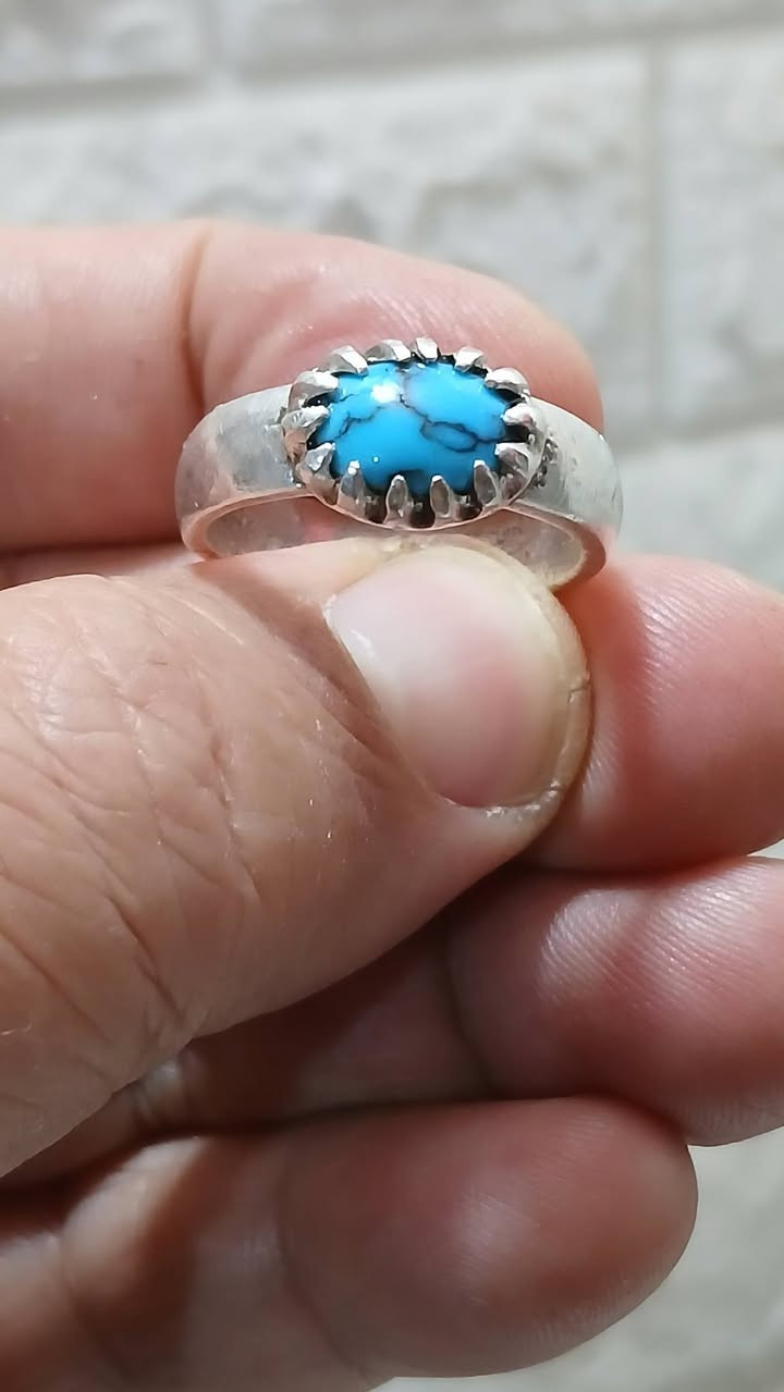 اللهم صل على محمد وآل محمد
لعشاق الجمال والأناقة والذوق 
رضوي نيشابوري قديم وأصلي للبيع مكاني بغداد


**إذا كنت صاحب هذا الإعلان وتريد حذفه لأي سبب، رجاءا أرسل رسالة إلى الدعم الفني**