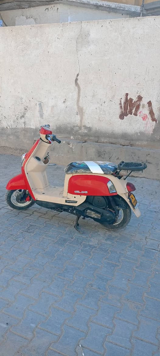 دراجه بوليس دراجه رمبه محرك حلوه ناعم مامفتوح كفرات بلد ختم واحد ويه المكينه المكان تنومه السعر 800الشراي يجي خاص ***********
