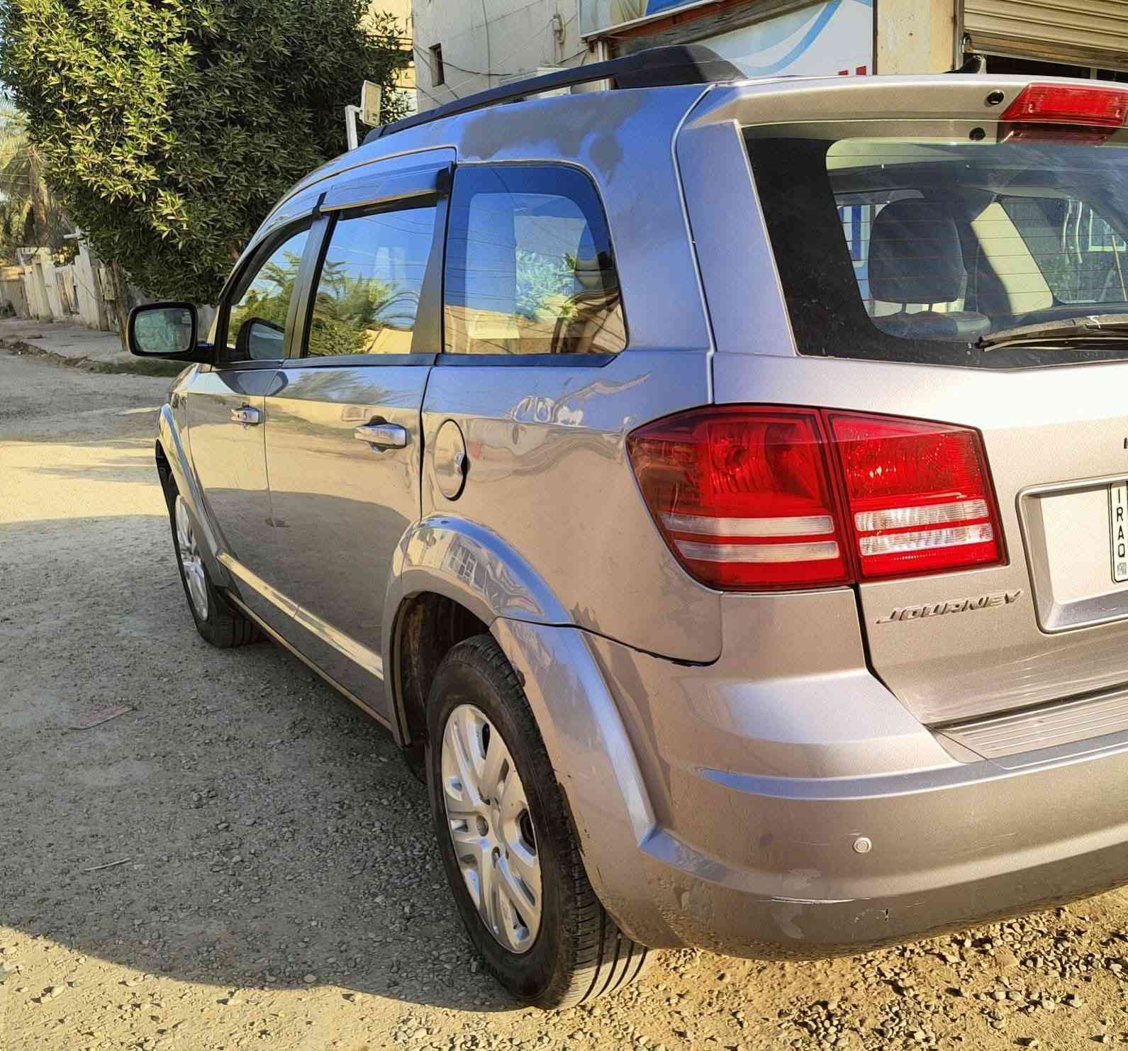 السلام عليكم من رخصه الادمن مكلف بالنشر
دوج جورني 2018 ..لون سلفر ..وارد امريكي ..بدون ضرر ..سبعه راكب ..گير ومحرك مكفول ..مكينه اربعه سلندر 2400..تخم تاير جديد .. السياره بسمي تحويل مباشر ..سنويه جديده ..مكان السياره في ديالى ..وهذا رقم صاحب السياره .. ***********.. والسعر 145..
