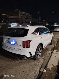 عندي سورنتو مديل 2021 مكاني بغداد سياره ماشيه 94 وسياره جديده مكفوله م...