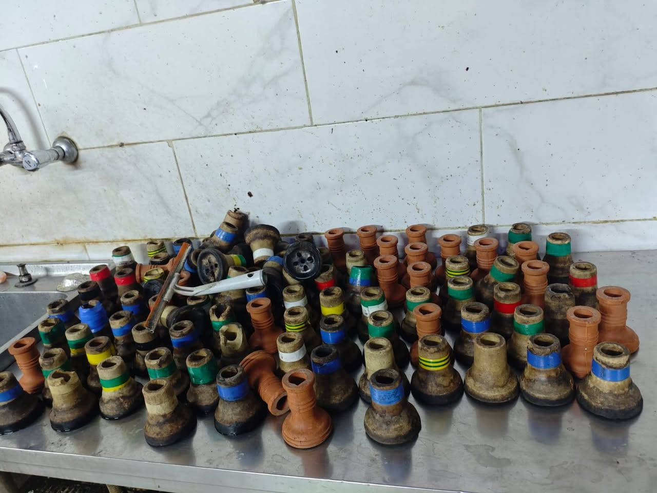 اراكيل وغراض للبيع للإستفسار ***********مكانهه الكاظميه
