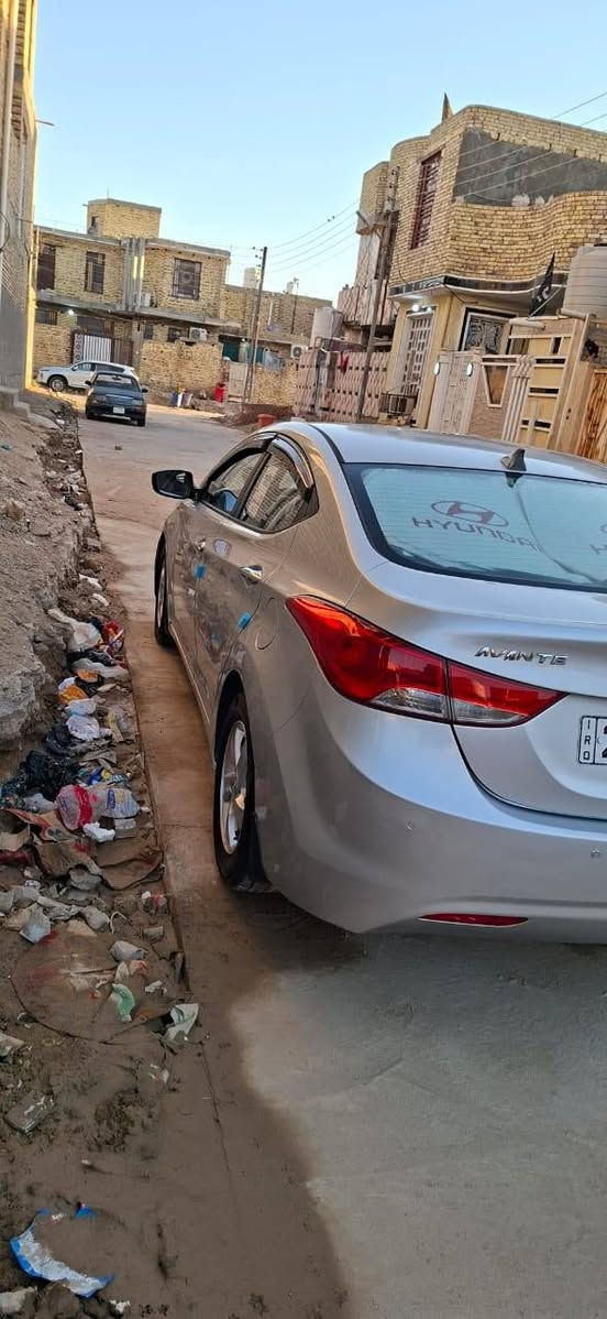 السلام عليكم للبيع سياره النتره افنتي 2011 سياره جديده 
كل نقص مابيه ماتخسر عليها الف محرك  لا تنقيص لا تبخير مكفوله كير محرك شرط اترايك وين متريد كله شغال تبريد  كلشي بيها شغال والسونار بالصور شوف 
ونتصل ‎0783 839 8221والسعر 108
