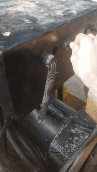 السلام عليكم مولده كابوته اربع بساتم 17 كيفي 60 امبير تريفيز للبيع مكاني بغداد رقم الهاتف*********** راديتر جديد والباتري السعر خاص
