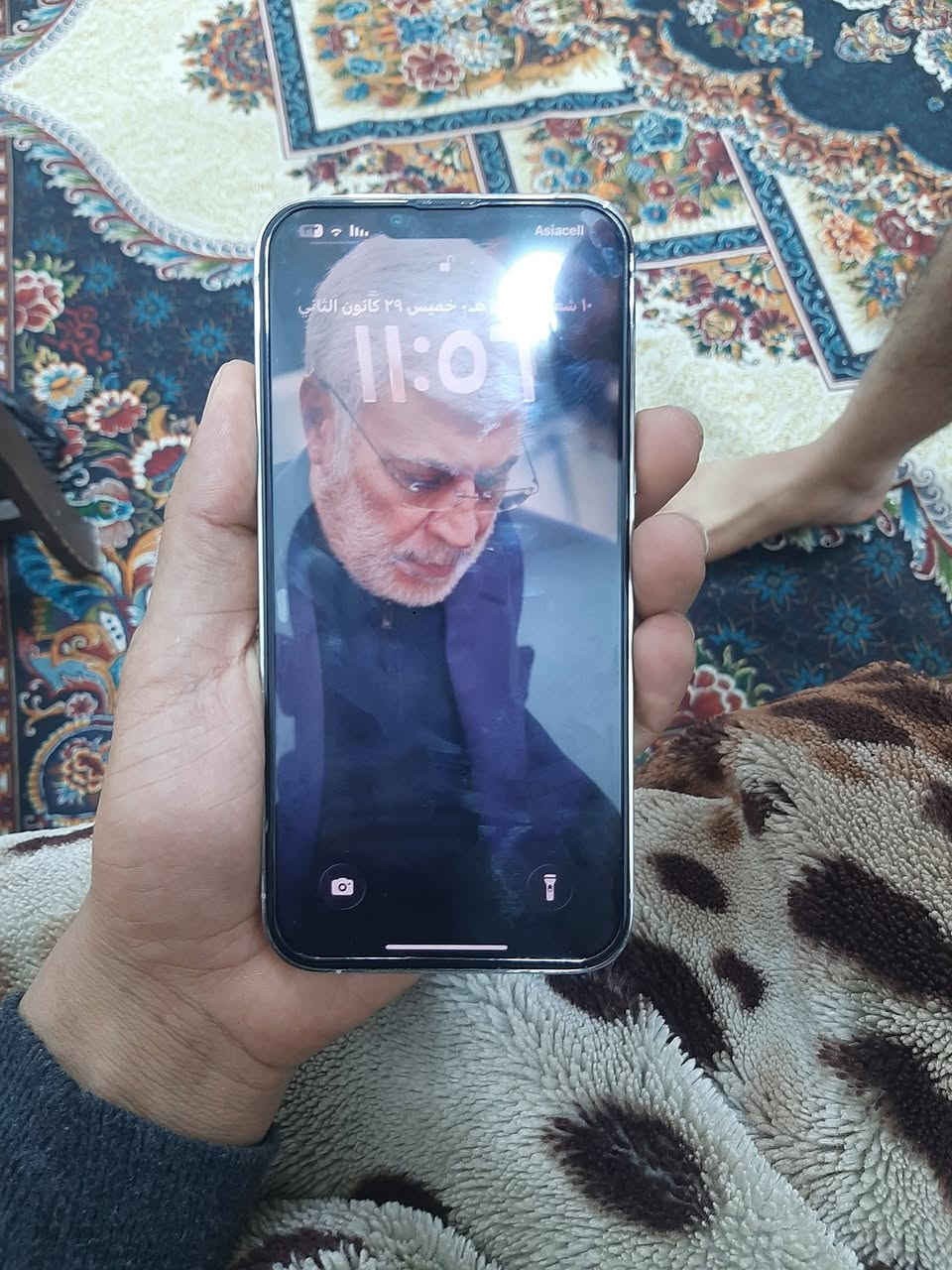 13 pro max
ذاكره 256 
بطاريه 89
مامفتوح وتر مينفخ 
زلغةمبيه السعر 675 الف
الهاتف ***********
بغداد الشعب
