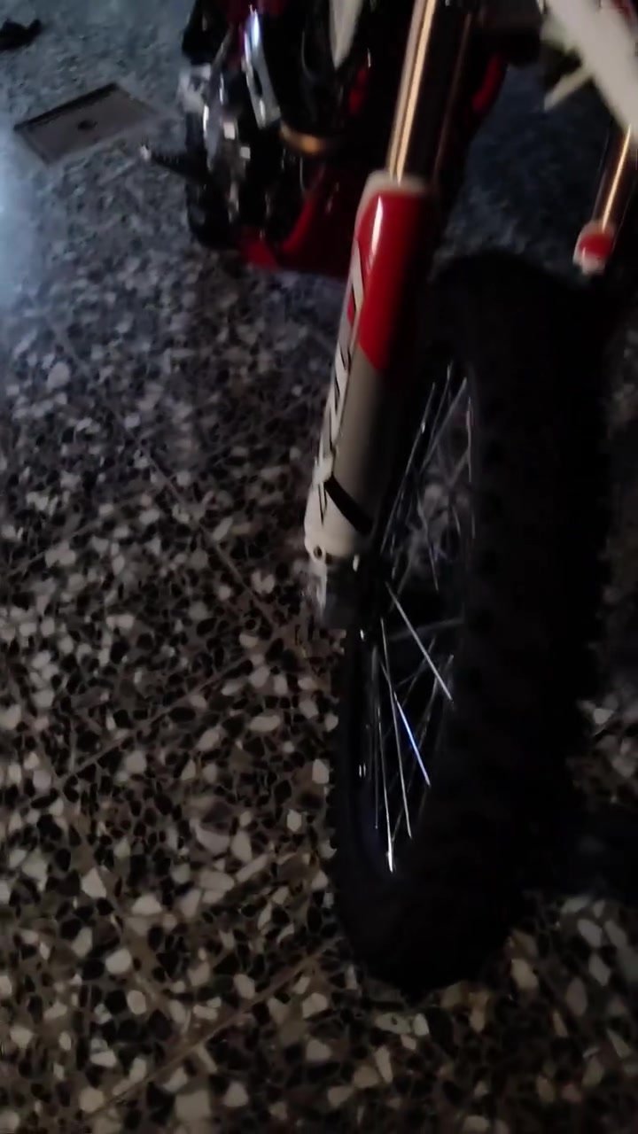 السلام عليكم قفاز  300cc crx للبيع
موديل2025 نازله بل2026 دراجه نضيفه من البيت للدوام دراجه نضيفه مكفوله جيب وياك فيتر وخل يفحصه اوراق كامله السعر 1400 وبيه مجال المكان الدوره ابو جير الرقم***********
