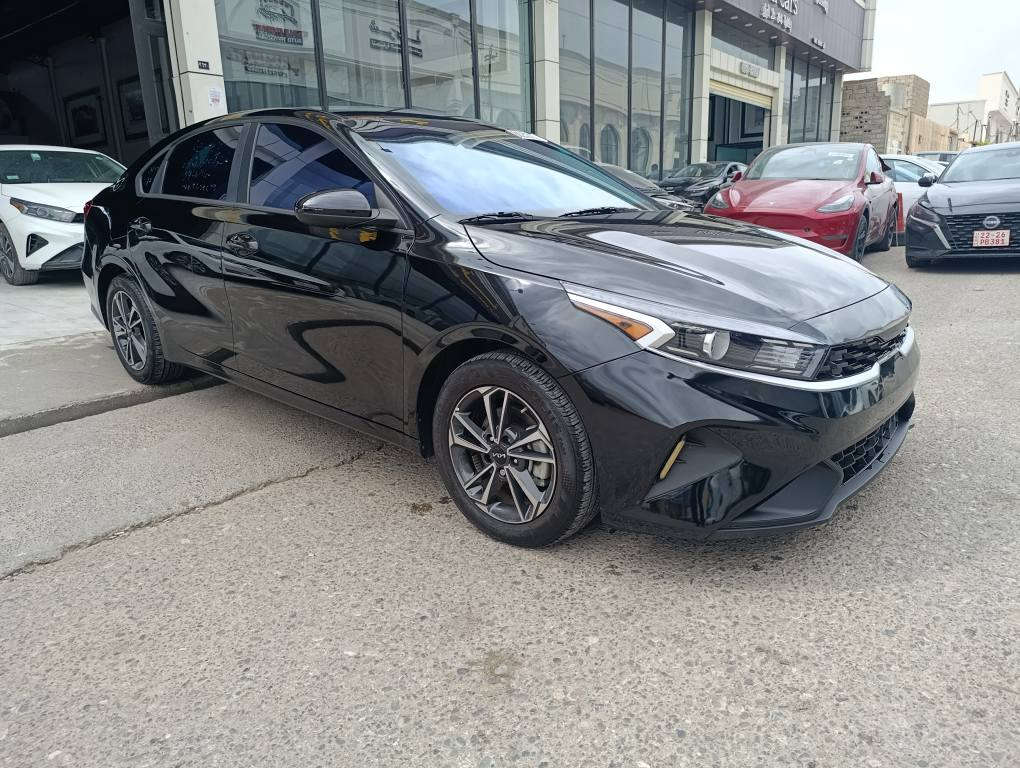 Kia Forti 
موديل 2024
ماشيه 21 الف ميل
لون اسود
سعر 145 ورقه بدون رقم
رقم كاتي تترقم محافظات الاقليم
أربيل/دهوك/سليمانيه/حلبجه
مدة الترقيم 90 يوم من تاريخ الشراء 
حادث السيارة: بدون حادث فقط دعاميه امامي بدون دواخل مكفوله (فقط 2 قطع كلير امريكي بدون معجون فقط رش)
كافه الايربكات سلميه 💯/100شركه ماطاك
مواصفات 👇
محرك 2.0 دوش المرغوب
شاشه كبير 
ويل كب
تحكمات فول
رادار امامي و جوانب
سيارة باربيل شركة نور البصرة موجودة 
بيع فقط شراي يتصل
*********** واتساب 
*********** أربيل, العراق
