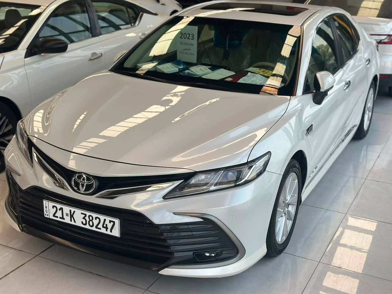كامري ( GLE بانزين (خليجي )
موديل :2023 فول فول مواصفات/
 سلايت 
المواصفات 
فتحة 
تحكم ستيرن جهتين 
سايد بريك كهرباء 
نظام ايكو 
نظام Apple CarPlay
شاحن موبايل 
برده خلفيه كهرباء 
حساسات امامية + خلفيه 
مري شفط كهرباء 
اشاير بالمري 
قطعتين تبريد 
شاشة 
كامره 
مكينة 2500
لايت زنون 
لد امامي 
بلوجكتور زنون 
كشن كهرباء 
داخل بيجي 
اناره داخليه LED
***********
