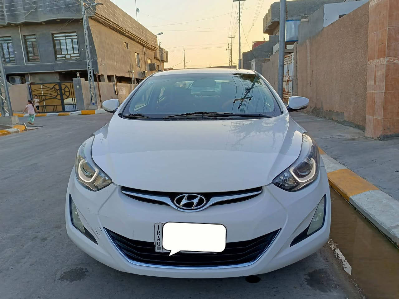 النترا 2015 محرك 1800 دوش خليجي  مابيها بس قطعه  وحدة السعر 130 ورقه السياره ب اسمي   ماشيه 140 بس مابيها كل نقص ابد  المكان فلوجه ***********
