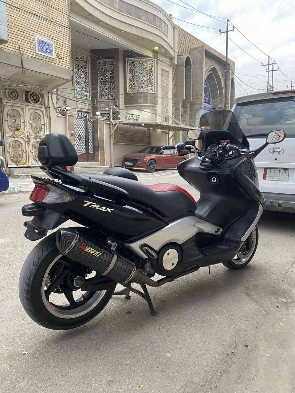 السلام عليكم
تي ماكس 2008 
للبيع /ناصريه مركز 
دراجه كفاله عامه  
مكينه بلاد ما مفتوحه 
عليه ستيرن رياضي
وياه /3 سويجات 
جامه طويله 
اكزوز /اكرو اوفج 
تجوه مال /530
دراجه كهربائيات كله شغاله 
دراجه دهن كله موتل 
عليه ادامه منضومه كامله دهن وماي راديتر شغل طلع 
للاستفسار خاص او 
***********
ورجائا لحد يكلي امسح المنشور تجي تشتري امسح المنشور
