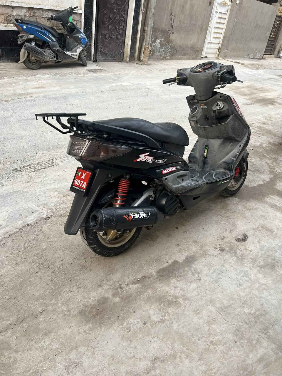 السلام عليكم سكنس فحل نوزل خطين دراجه نضيفه وكدامكم مكينه خير من الله مكاني الامين سعرها 750 وبيها مجال ***********
