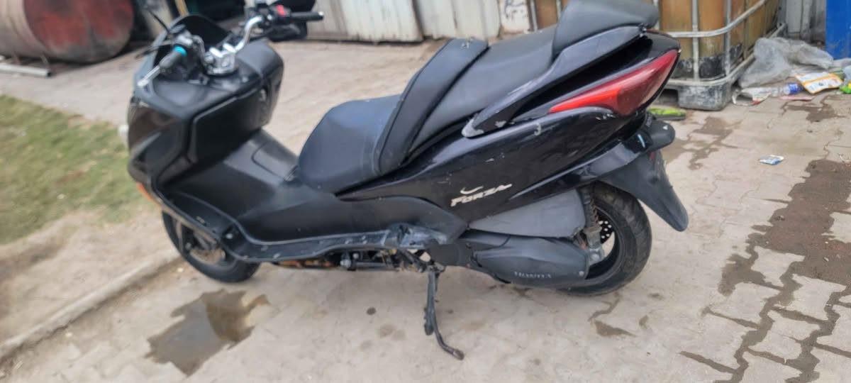 السلام عليكم شباب دراجه فورزه ٠٨ للبيه بيه نقص تريشه مكينه نضيفه كهربيات شغاله سعره ٧اوراق مكاني بغداد مدينه الصدر *********** بغداد, العراق
