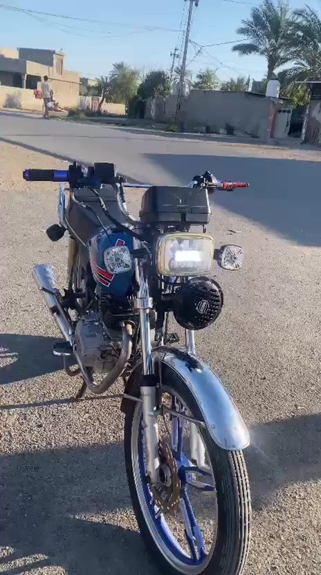 السلام عليكم ورحمة الله وبركاته اخوان دراجه سيفان موديل 21 مابيها اي نقص بس أوراق نقص صفاحيه واشاره السعر 375 وبيها مجال مكان الهاشمية عبادة اتصل على هذا الرقم *********** - ***********
