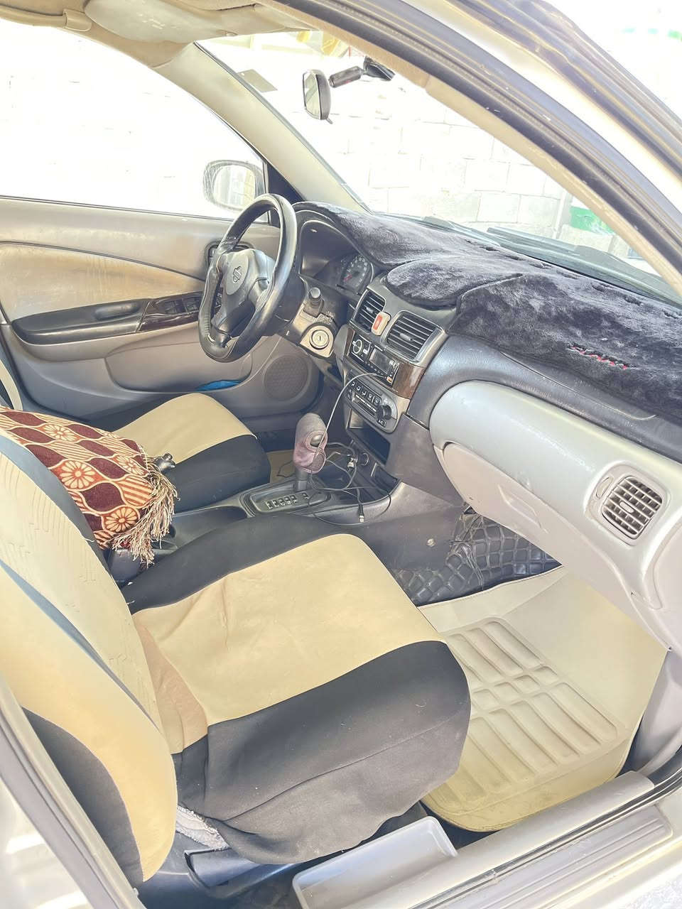 السلام عليكم سياره البيع نيسان سني موديل 2000 كير محرك خير من الله  صدر جديد تخم تاير جديد كير اوتو جوم أربعه كهرباء رقم نينوى دولي هزه جديد تفاصيل اكثر اتصال 📞 على رقم 
سعره 65 وبيه مجال 
***********
تواصل واتساب موجود 
مكلف بل نشر
