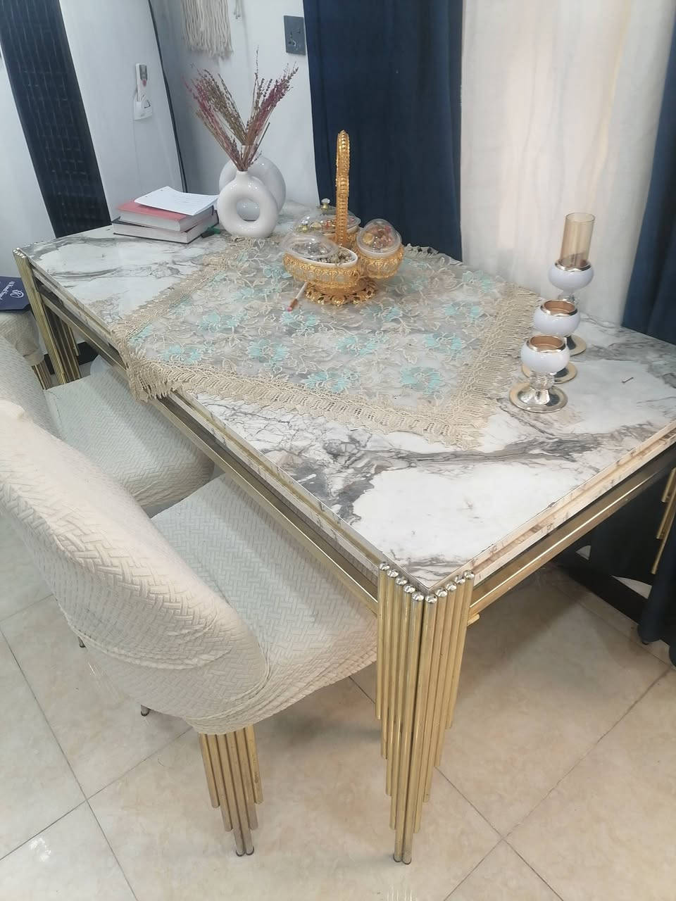 ميز طعام للبيع مع ٤ كراسي السعر 325 العنوان بغداد


**إذا كنت صاحب هذا الإعلان وتريد حذفه لأي سبب، رجاءا أرسل رسالة إلى الدعم الفني**