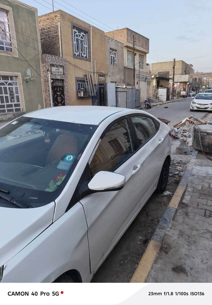 اكسنت 12مكينه 1600اصليه موتحوير مصبوغه عام ضربتها بتكمه ضربه زغيره وجاملغ الوره سياره كامله للاخير شغل وتطلع سياره بسمي قبل 5ايام داورتها سنويه وهزه جديده لتعلق لوتراسلني تكلي بيش خابرني وتعال تشلع عيوني ***********
