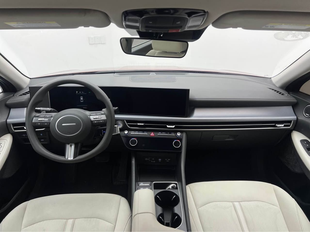 Hyundai Sonata 2024 

سوناتا SEL 2024 - لون مميز (احمر دم الغزال)/وارد أمريكي / محرك 2.5/
كير 8 نمر
ماشي ١٠ الاف مایل
المواصفات:
• تشغيل عن بُعد
• دخول وتشغيل بصمة
•دجبول شاشات متصلة كبيرة ولمس مع سماعات ماركة براند
• نظام النقطة العمياء
• رادار أمامي + فرملة طوارئ تلقائية أمامي وخلفي+تحديد مسار + مثبت سرعة
Apple CarPlay شاشة كبيرة تدعم•
• كرسي السائق كهربائي
• تدفئة للمقاعد الأمامية
• منافذ شحن خلفية
• الزجاج الأمامي (السائق + الراكب) دبل جام
• محرك 2.5 طبيعي - مرغوب
• كير 8 نمر - اقتصادي +شيفتات كير  الرياضية بالاستيرن
•ويل كروم فضي واسود الشكل الجديد

الحادث جانبي فقط بابين صبغ 
 سيارة راقية بمعنى الكلمة من ناحية الشكل واللون و موصفاتها وبالعافية على 
الي تكون من نصيبه 🌹
 
السعر ١٧٧ ورقة ومجال للطيبين

مكان السيارة

دهوك -معرض ارشف R-Shev
رقم51 من معارض التيرمينال 

***********
*********** دهوك, العراق
