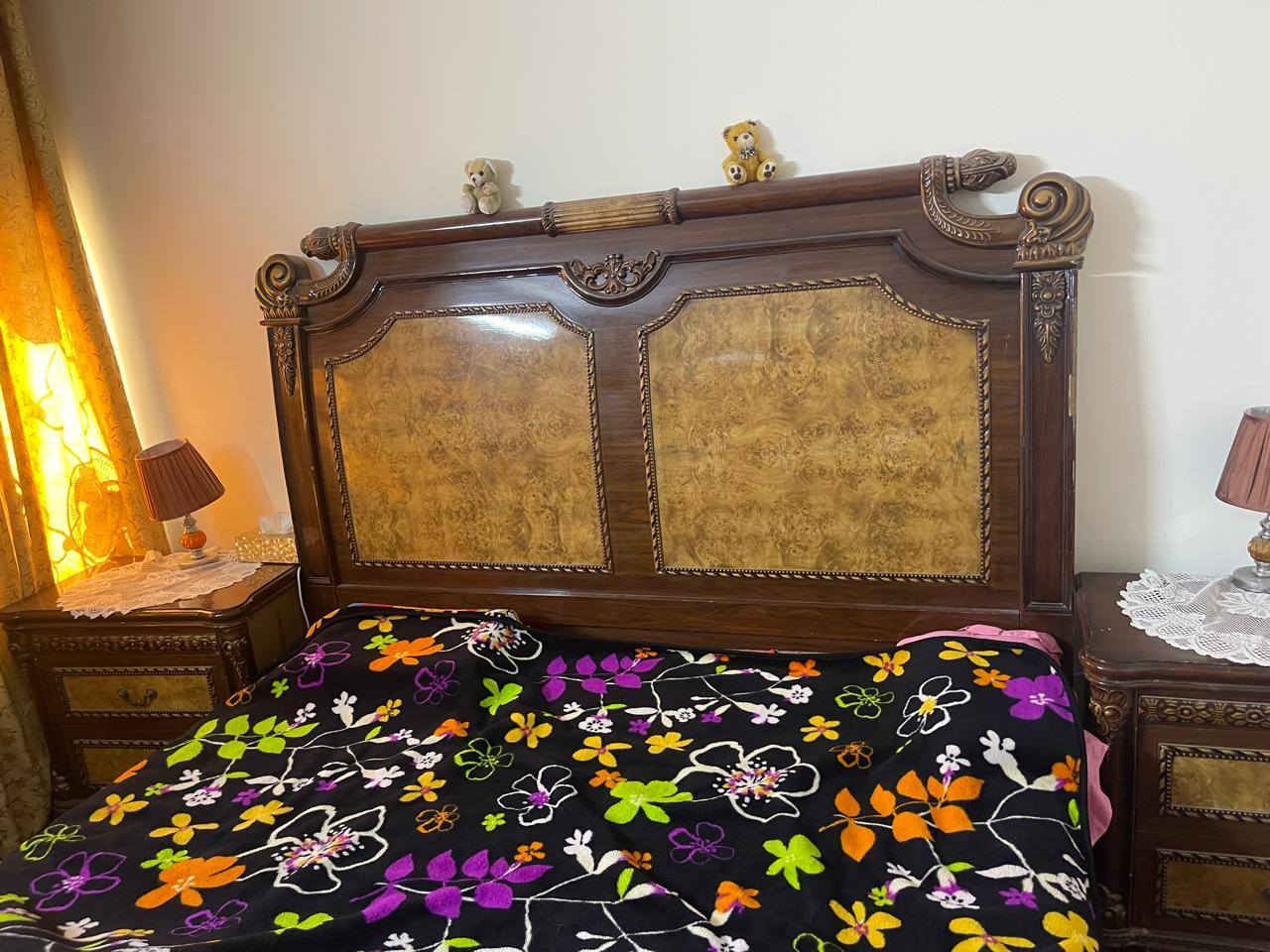 بيع غرفة نوم ضخمة  بسعر 450الف في بغداد للتواصل ***********
