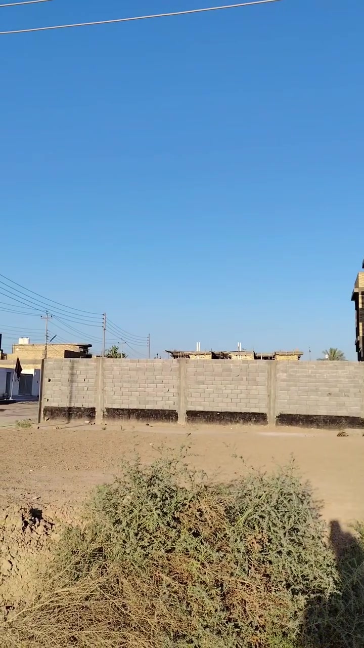 قطعة زراعية حي المهندسين كهرباء وماء امامك باصوره واضحه اغلب بيها بناء تبعد عن شارع العام التبليط مسافه 125م 

مساحه 100م 

السعر 18مليون بيه مجال قليل جداً 

نستقبل كافه العروض سوك الشيوخ كافه زراعي وطابو صرف 

اي شي تريده مناطق خنيطله + مهندسين والشموع موجود عندي انت وصاحب قطعة مباشره 
***********
***********
