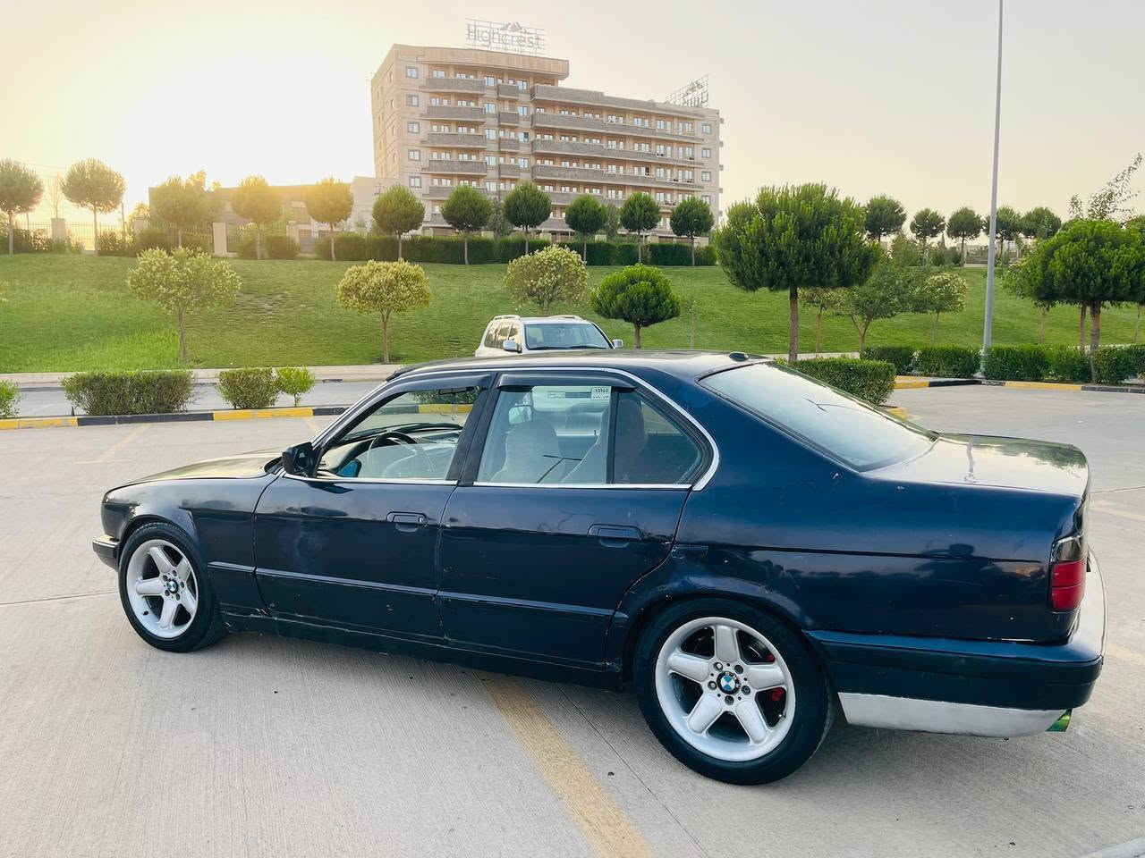 سەرەتا بەناوی خوا ماشاللە لەماڵی هەموو لایەک 
BMWبۆفڕۆشتن
مووديل 1991  سه نه ويي عه سليه به شه رت حاسيبه و مالي كه س نبيت دزياري نبيت مووسوو براوه ش به شه رت
مكينه 520كه پس ديتيجال گير عاديه به شه رتي گيرو مكينه 
كاره باهي هه موو شتيكي ئيش دكات  گيچه كاني مزبوتت سيدي مزبوتت  
چوار تايه و ويلي زور باشه 
سه ياره كه تا بليت توندو توله 
نرخ ((((15گلاو معامه له )))
***********
***********
