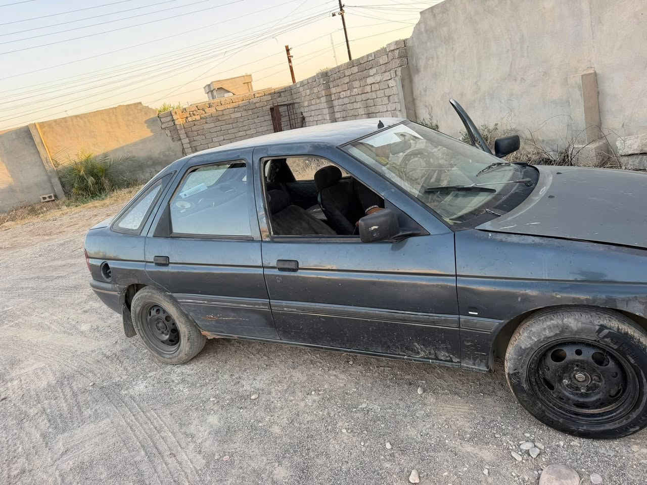 فورد لبيع
محرك وكير شرط تحويل شرعي كياره 

سياره كما موضح بل صوره 

سعر ٨ وبيه مجال 

***********
