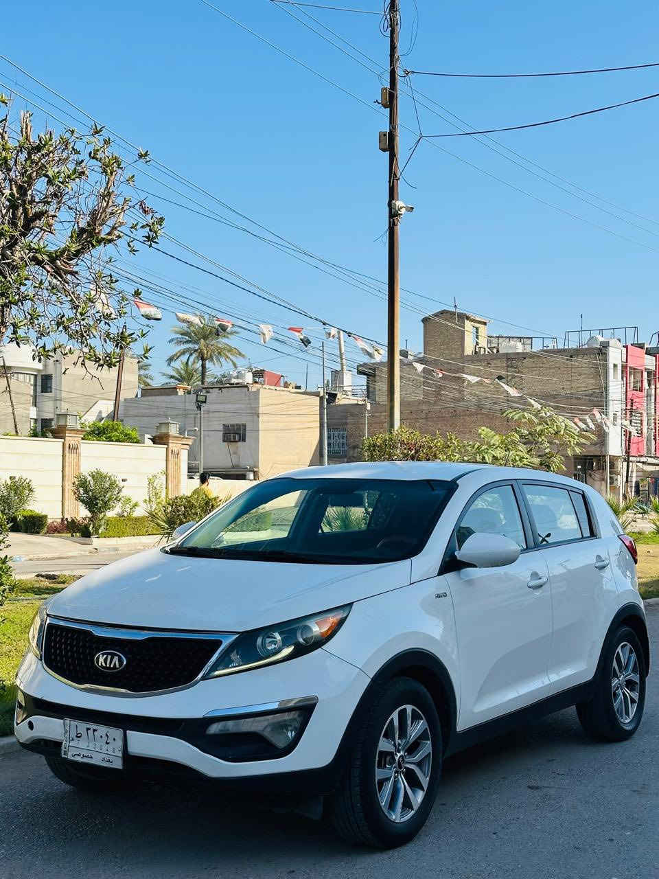 سبورتج موديل 2016 السعر 124 فقط صبغ جاملغ ونص باب البقيه كفااله بدون دواخل
التصال ***********
مواصفات 
الد زنون 
قطعتين تبريت 
فوال تحكمات ستيرن 
مانع نزلاق
نضام ايكو 
حساسات ماميه خلفيه
مكان بغداد السعر 124 التصال ***********
