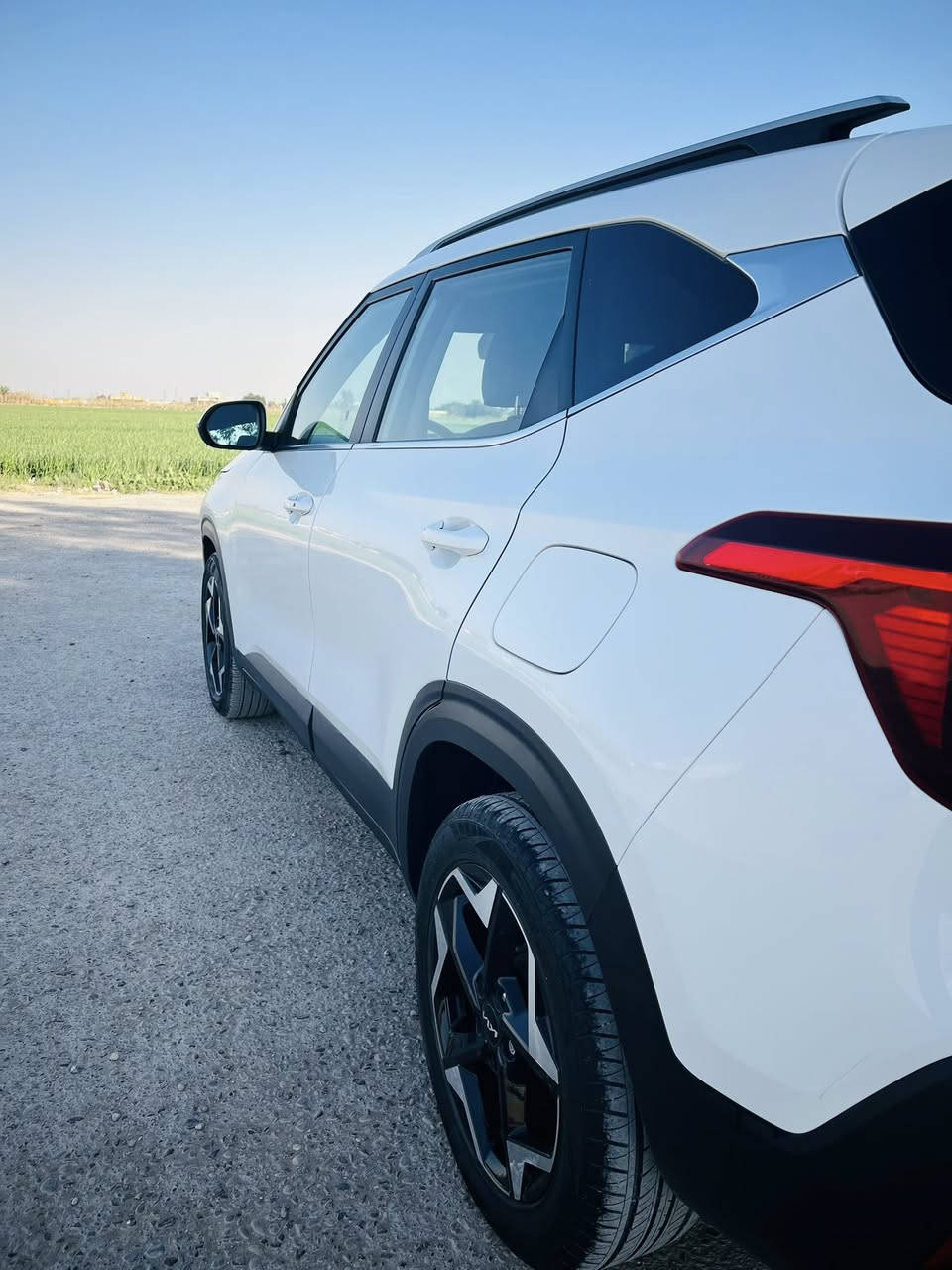 سلتوس موديل ٢٥ مكينه2000  دوش.  ماشيه 16 ألف  حادث جاملغ وبنيد وجاملغ خلفي شويه غير حادث امريكا مكفوله سياره السعر ١٥٣ مجال حك جيه  السياره فول مواصفات كشن كهرباء المكان بغداد قريه نفطيه  *********** مكلف بل نشر اني
