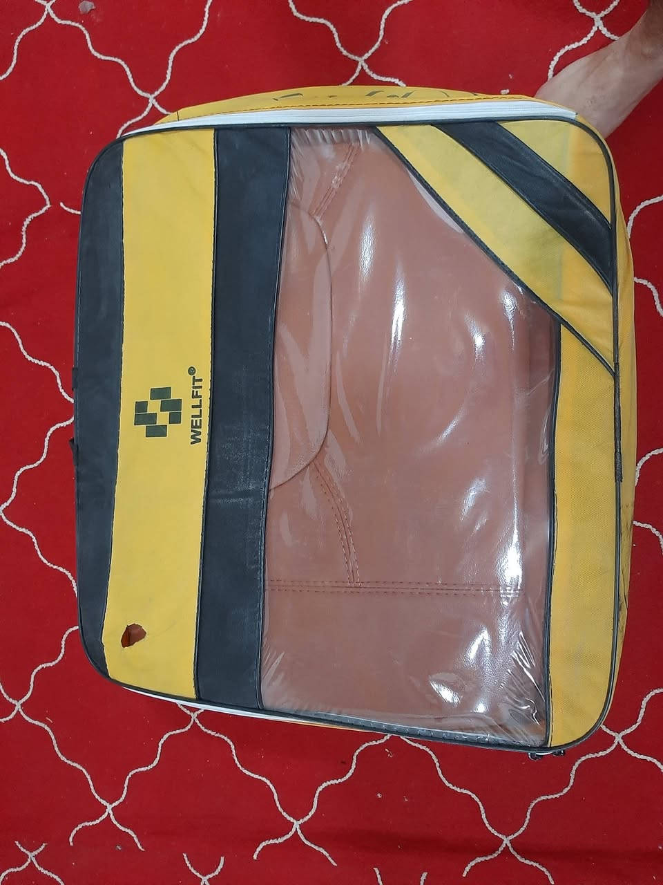 سلام عليكم اخوان للبيع افراش لاندكروز قمرديني اماراتي اصلي نظافه 90بالميه الاماميات والباقيات 100بالميه جدد مامشدودات مكان البصره سعر 120الف ***********
