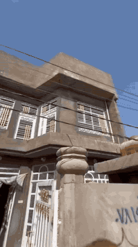 دار للبيع

المساحه 150متر  طابو زراعي سند

طابقين يحتوي على 6غرف نوم وصالة وكلدور ومطبخ وصحيات داخليه وخارجيه 
خدمات كامله 

حله بكرلي ٢نهايه شارع قرب موقف دانه

السعرتم تنزيله من 85 مليون الئ 77 مليون

ملاحظه/الدار فارغ حاليا استلام مباشر

للاستفسار الاتصال على الارقام التاليه 
***********
***********
