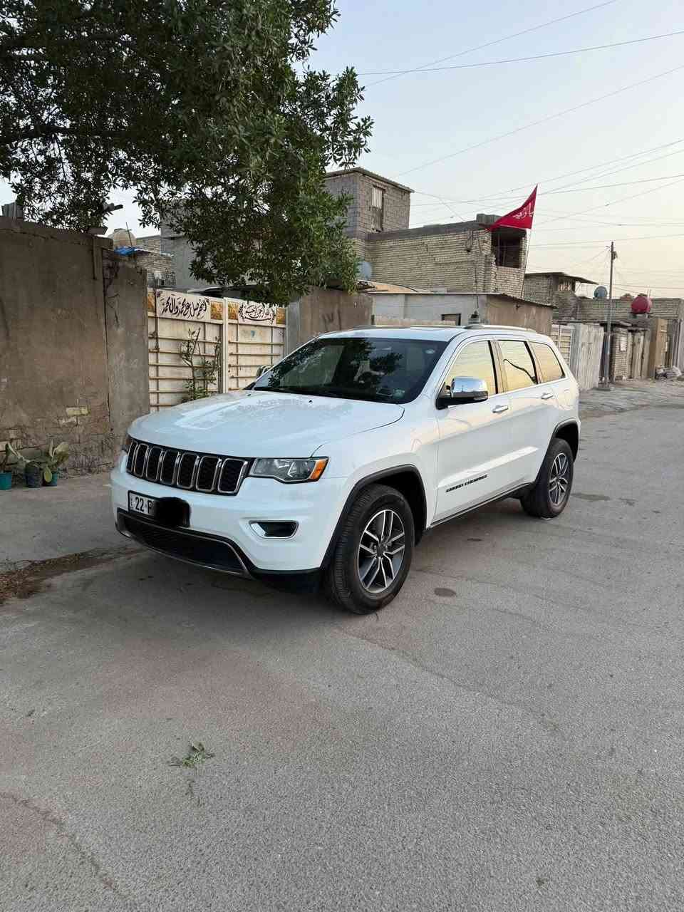 السلام عليكم 
جيب لاريدو لمتدد
موديل ٢٠٢١
وارد امريكي حادث بسيط جاملغ امامي صبغ وتعديل حافة البنيد باقي السيارة كفاله
بدون ايرباك بدون دواخل كلهه كفاله
محرك وكير كفاله برغي مامفتوح بيه 
مواصفات 
فتحة 
بصمة 
قطعتين تبريد 
كشنات جلد 
ستيرن حار 
كشنات حار بارد
صندوك كهرباء  
تخم تاير جديد 
صدر امامي خلفي جديد 
السيارة مابيهة نقص جديدة بمعنى الكلمة 
رقم اربيل هزة جديدة تحويل ثاني يوم 
 
السعر ٢٦٥ بيهة مجال بسيط
العنوان بغداد ***********
