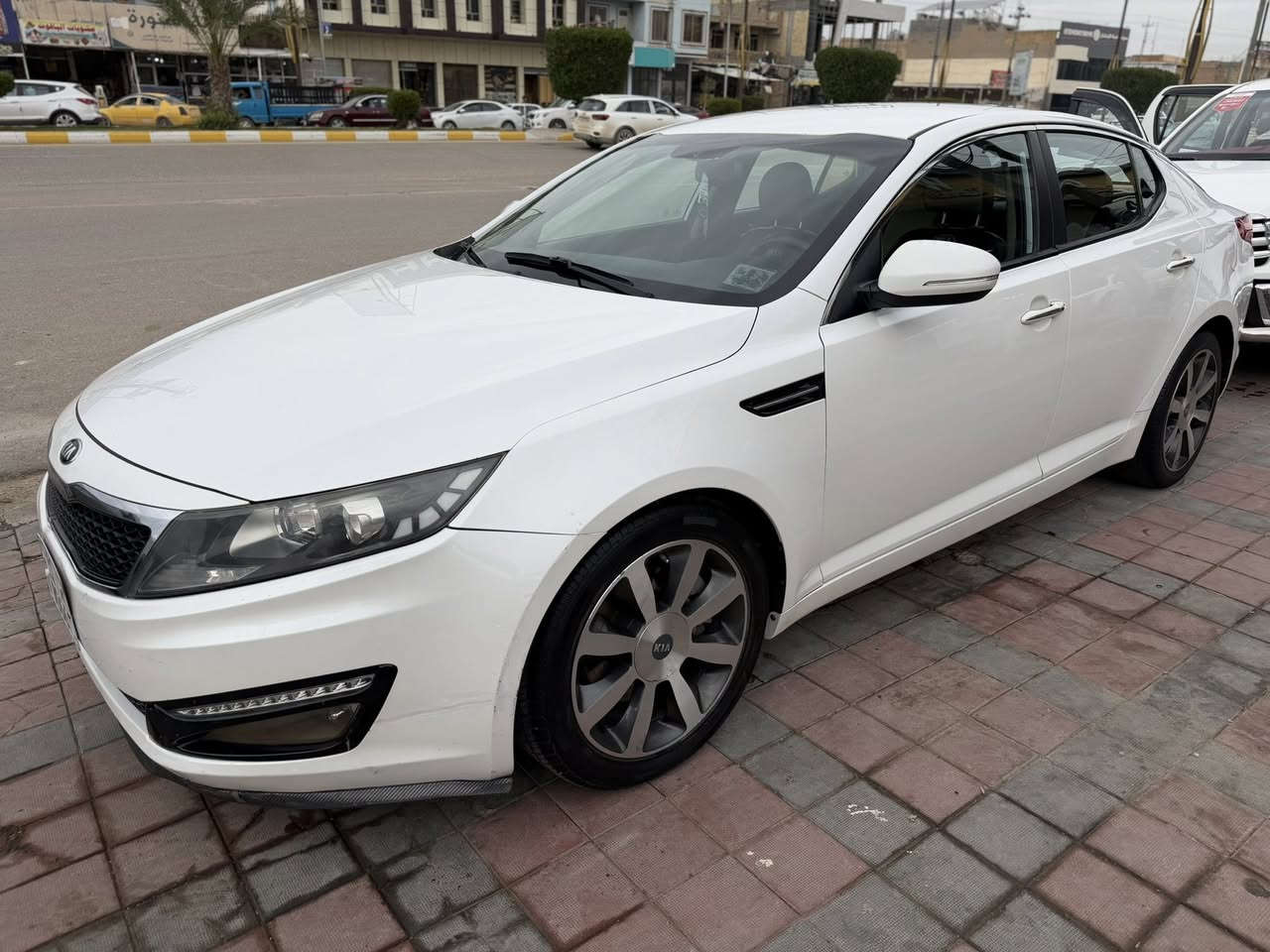 للبيع كيا اوبتما :
🔸 الموديل :2014 ✔️

🔸 المحرك :2400 

🔸السياره وارد خليجي

🔸اللون ابيض 🤍

🔸المسافة المقطوعة :113 K حقيقي 

🔸مواصفات السيارة ..

🔸بصمة تشغيــل 

🔸اشارة ترحيب 

🔸 بصمة فالابواب 

🔸مرايات كهربائية 

ملاحظه:السياره مكفوله كفاله عامه من الصبغ والتبديل عدا شخط بالهلال مال جاملغ الخلفي بعده ممصلح ومرفوق ويه الصور 

مكينه والكير بشرط مكفول من الفتح

__________________________

السعر : 145 وبيه مجال

للإستفســار أگـــثــر ↘️⬇️↙️ 

رقـم الهـاتف :***********
