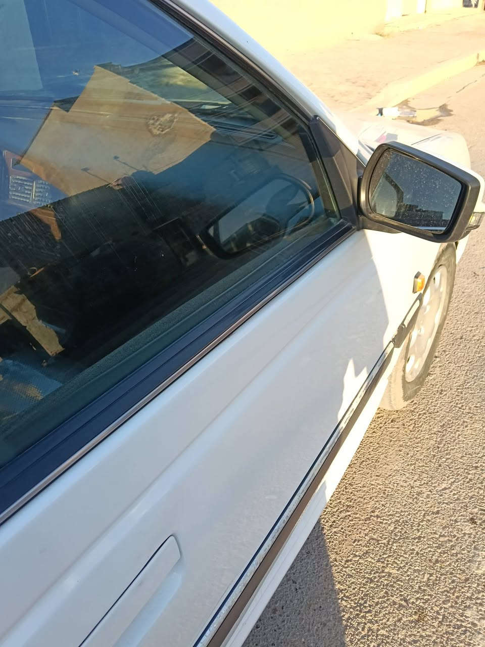 سلام عليكم بيجو بارس موديل 2011 سيارة جاهزة رقم بغداد المكان كوريش قرب اقواس بغداد قرب علوت رشيد تحويل شرط سعر 47 ورقه رقم الهاتف ***********
