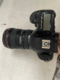 للبيع عملاق كانون Canon 5D Mark III مع عدسة الفئة الفاخرة 17-40mm L ال...