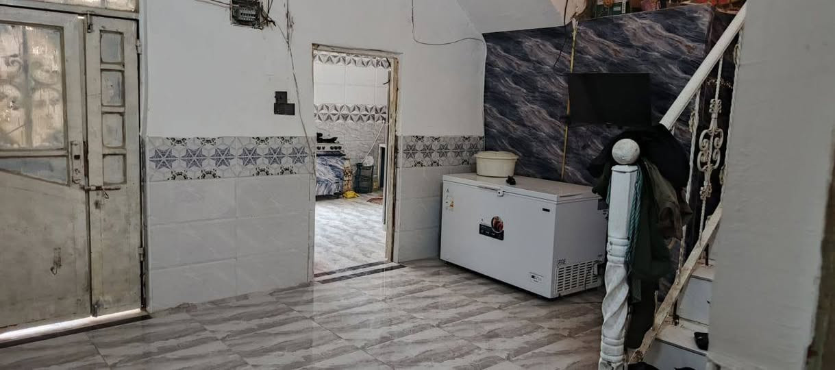 السلام عليكم 

بيت طابو زراعي سند 25 للبيع المساحه 240 يحتوي على 

غرفتين وصاله وأستقبال ومطبخ وصحيات العنوان طويريج 

الحولي مقابيل أم الهوى ثاني بيت عن الحولي السعر 80 للأستفسار أكثر 
***********
*********** تابع الصفحه ليصلك كل ما هوه جديد
