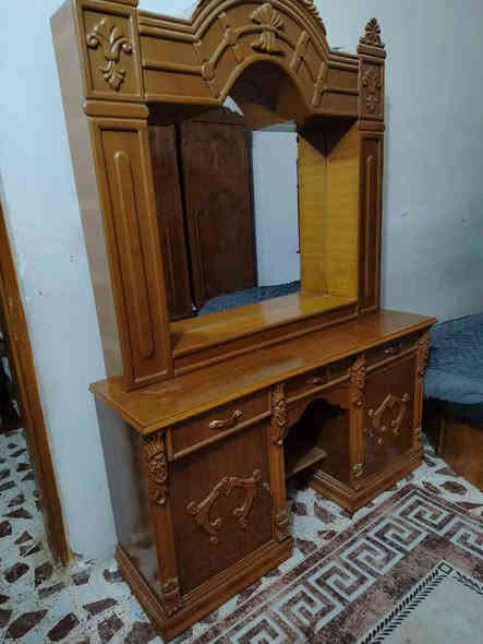 غرفة تزكام درجة اولى  نضيفة جدا جدا سگمناهة ٣ ملاين اريد نبيعهة مليون و٧٠٠ عنوان حي القدس قرب المعهد الفني بس لشراي يتصل  علرقم ***********
