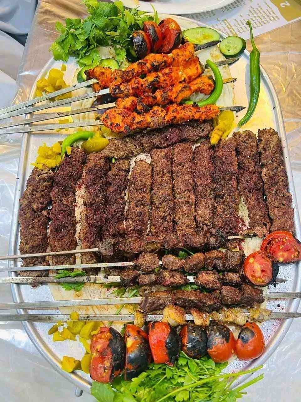 نرحب بكم في مطعم وارث 2
(نقدم لكم الاكل بالطعم الرهيب🔥)
من أيادي يمنية وسورية وعراقية
 الهاشميه - قرب حلويات السهل الاخضر ومجاور روعة المنهال تتوفر لدينا خدمة توصيل🛵
للطلب والاستفسار 
***********
-***********
اطباقنا🍽️
