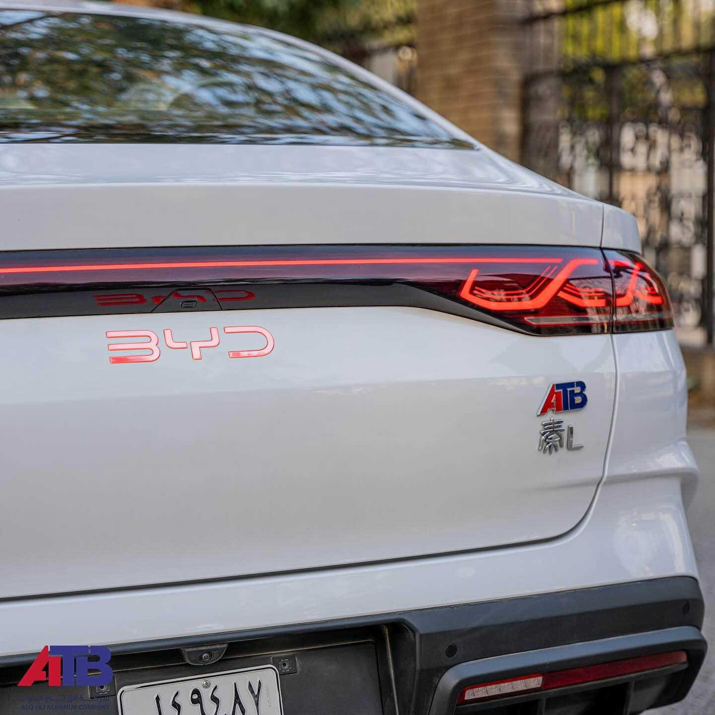 السلام عليكم byd Qin L 2024 للبيع زيرو مرقم بغداد كامل وجاهز فول موصفات 1/1 فتحة بانوراما شاشة كبيرة كامرا دوارة 360 درجة حساس امامي خلفي كرسي كهرباء شاشة دوراة بطارية كبيرة بلشحنة الوحدة تمشيك 120 كيلو وتانكي بانزين يمشي 2100 كيلو مكان السيارة بغداد العامرية السعر 23 مليون و500 *********** بغداد, العراق
