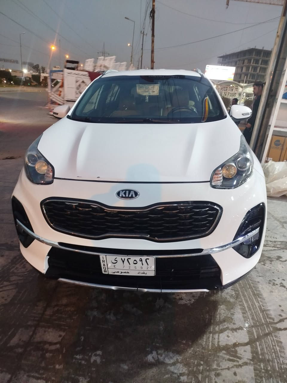 للبيع كيا سبورتاج موديل 2021 نص فول
خليجي الشركة العامة للسيارات 
مطلوبة سنه اقساط للمصرف
السعر 175 ورقة بغداد الكاظمية 
***********3
