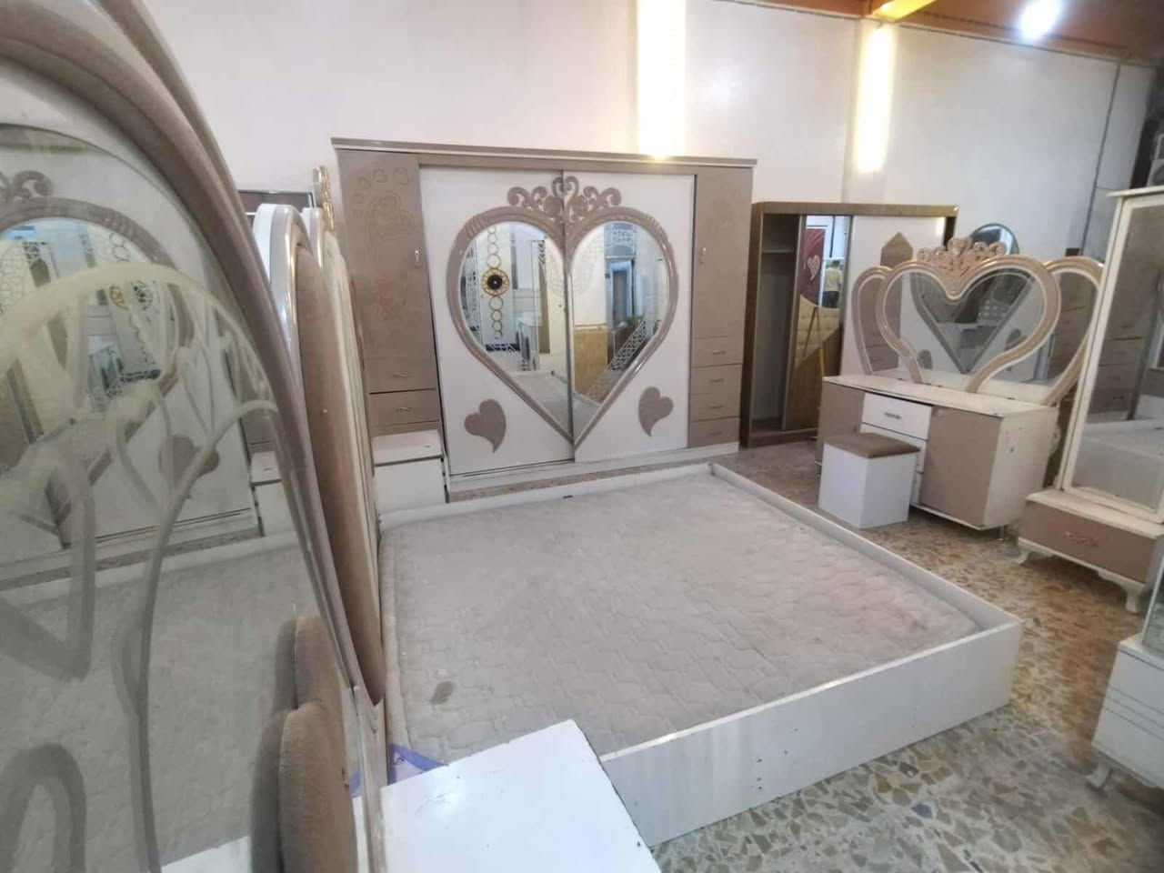 غرفه نوم تركي 7 قطع ضخمه كنتور 3 متر نظافه متوسطه بسعر مناسب 
325 الف


**إذا كنت صاحب هذا الإعلان وتريد حذفه لأي سبب، رجاءا أرسل رسالة إلى الدعم الفني**