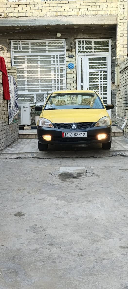 سلام وعليكم لانسر 2010
كير ومكينه تبريد وعقل وضفيره ودشبول كله جديد 
صدر 
تخم تاير خط أبيض 
مكينه,2000
كير أوتو ٦نمر 
حادثها باب مبدل وشخوط بصفحت السايق 
صبغتها بلاديه 
لايت زنون 
الاستفسار  ***********
