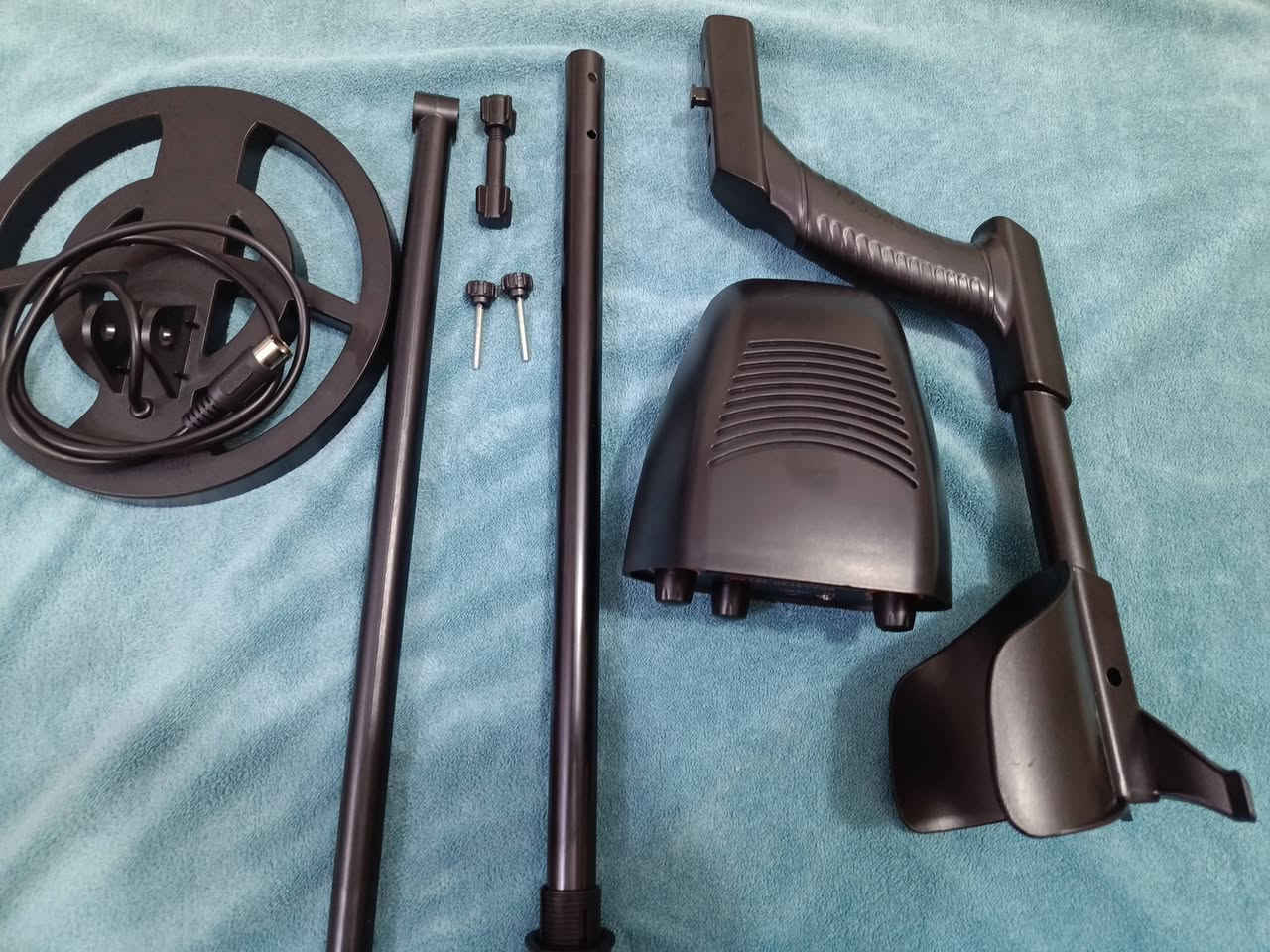 السلام عليكم.         للبيع 
اخوان جهاز كاشف المعادن للبيع 
السعر 25 الف. لاتوجد خدمه توصيل
لعمق من 5 الئ 10 سنتم 
صيني الصنع.   مكاني بغداد 
يكشف جميع المعادن


**إذا كنت صاحب هذا الإعلان وتريد حذفه لأي سبب، رجاءا أرسل رسالة إلى الدعم الفني**