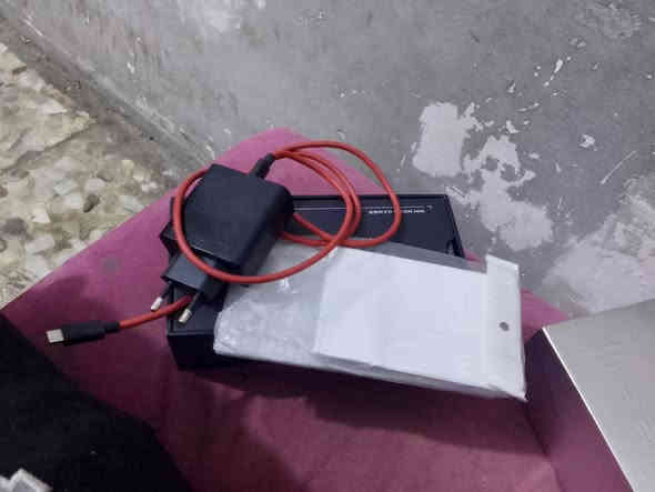 للبيع ريد ماجيك 9 كامل ملحقاته السعر700 قفل البكان بغداد مدينه الصدر الاوفلي  رقم الهاتف*********** نظافه 100%
