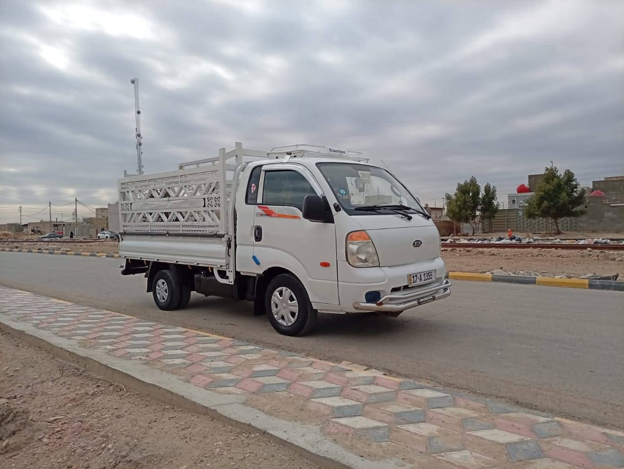 سلام عليكم سياره للبيع موديل 2009مكفول كفالة عامه مكينه جديدسبلاين رقم جديد بسمي تخم تأير حداديه كل جديد الاستفسار ***********
